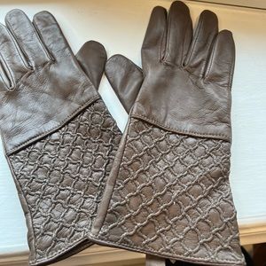 Leather gloves